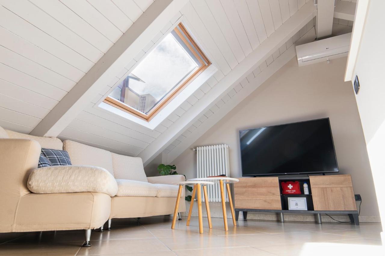 To-Housing3, Luce E Relax Al Centro Di Torino Apartment Bagian luar foto